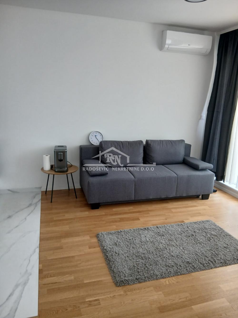 Stan na prodaju u Beogradu, Zemun, jednoiposoban, 45m2, cena 115000 evra