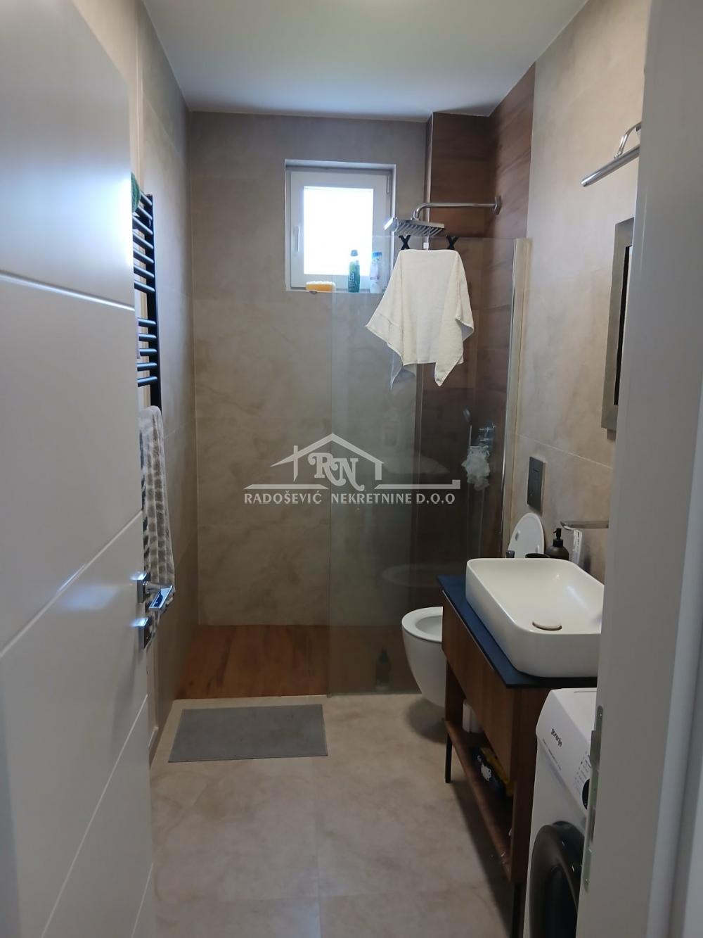 Stan na prodaju u Beogradu, Zemun, jednoiposoban, 45m2, cena 115000 evra