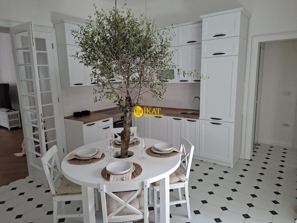 Stan na prodaju u Beogradu, Savski venac, trosoban, 110m2, cena 430000 evra