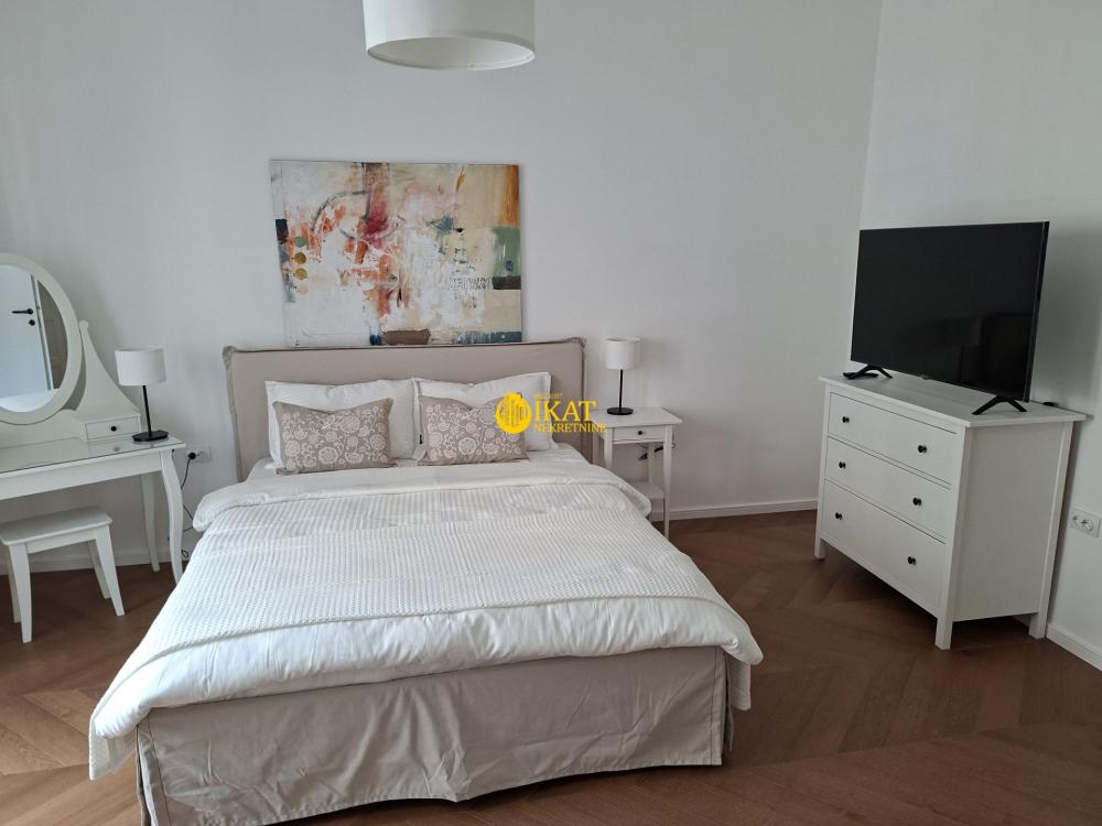 Stan na prodaju u Beogradu, Savski venac, trosoban, 110m2, cena 430000 evra