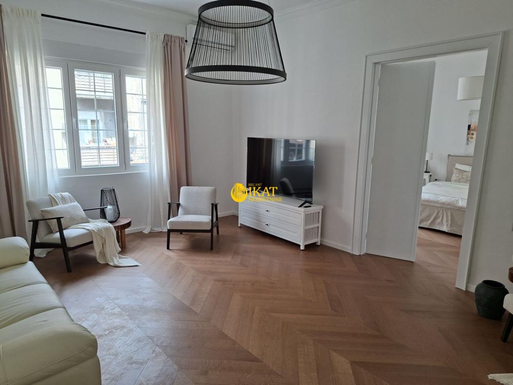 Stan na prodaju u Beogradu, Savski venac, trosoban, 110m2, cena 430000 evra