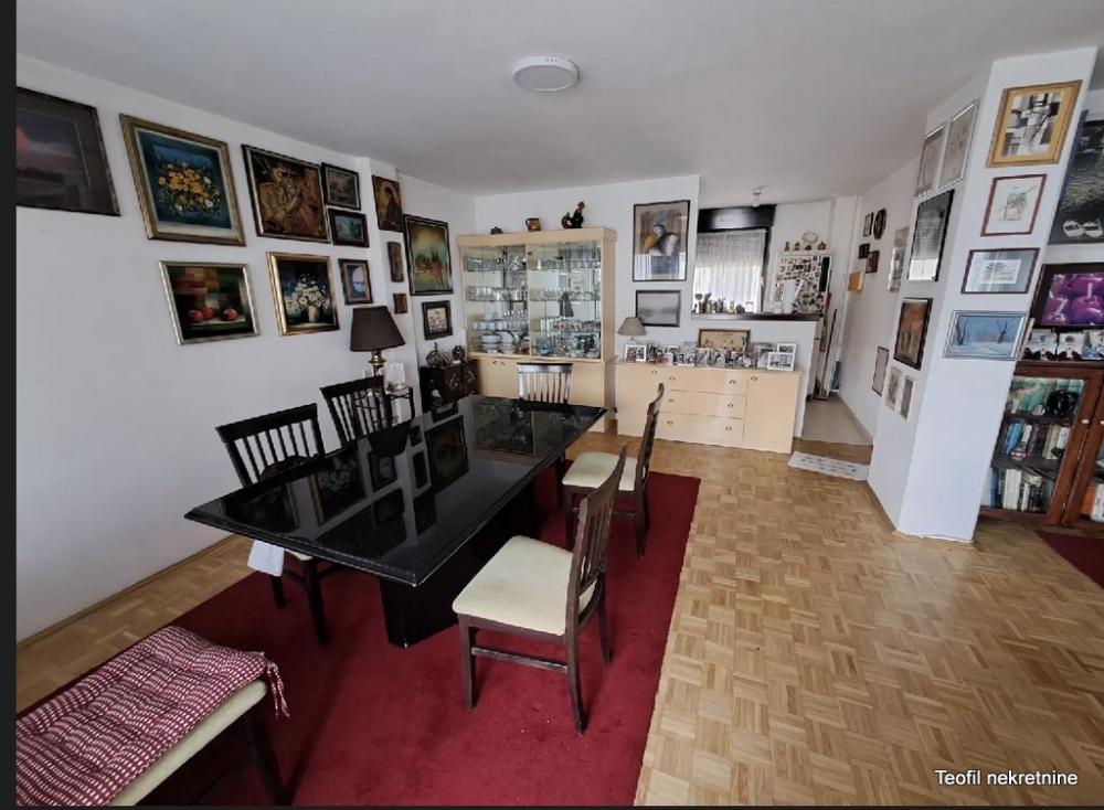 Stan na prodaju u Beogradu, Novi Beograd blok 72, trosoban, 85m2, cena 270000 evra