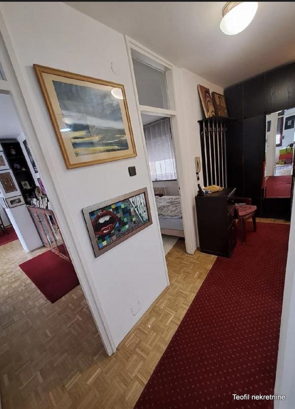 Stan na prodaju u Beogradu, Novi Beograd blok 72, trosoban, 85m2, cena 270000 evra