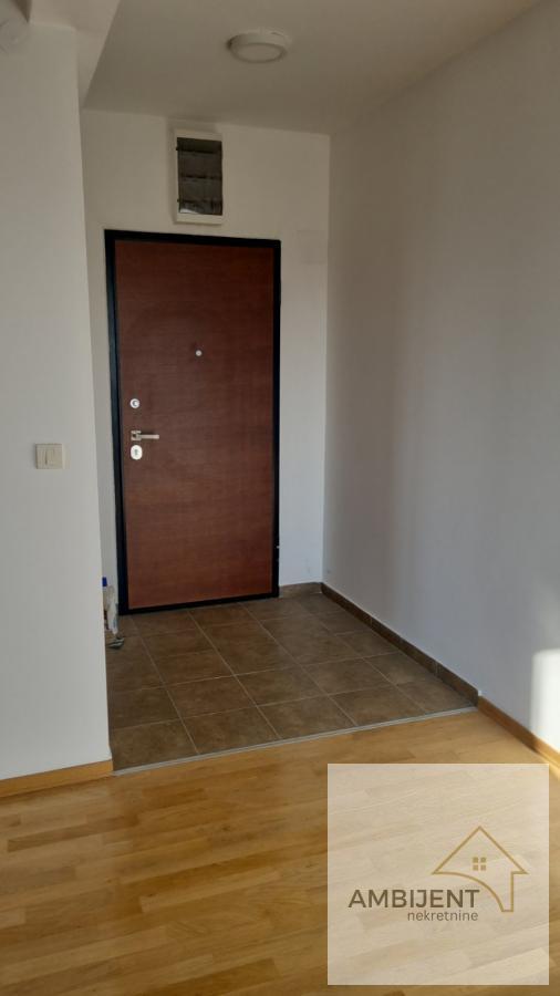 Stan na prodaju u Beogradu, Zvezdara, cetvorosoban, 97m2, cena 227000 evra