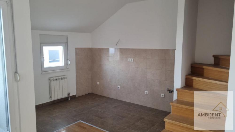 Stan na prodaju u Beogradu, Zvezdara, cetvorosoban, 97m2, cena 227000 evra