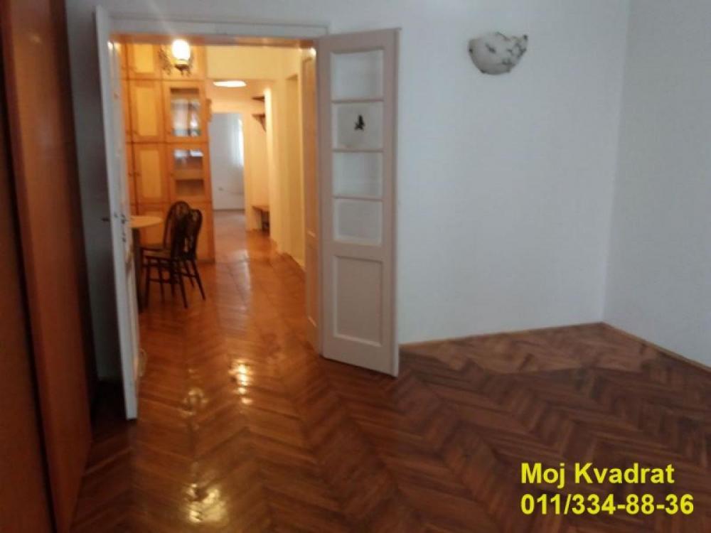 Stan na prodaju u Beogradu, Đeram pijaca, dvosoban, 50m2, cena 209000 evra