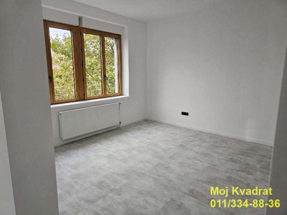 Stan na prodaju u Beogradu, Pravni fakultet, cetvorosoban, 120m2, cena 570000 evra