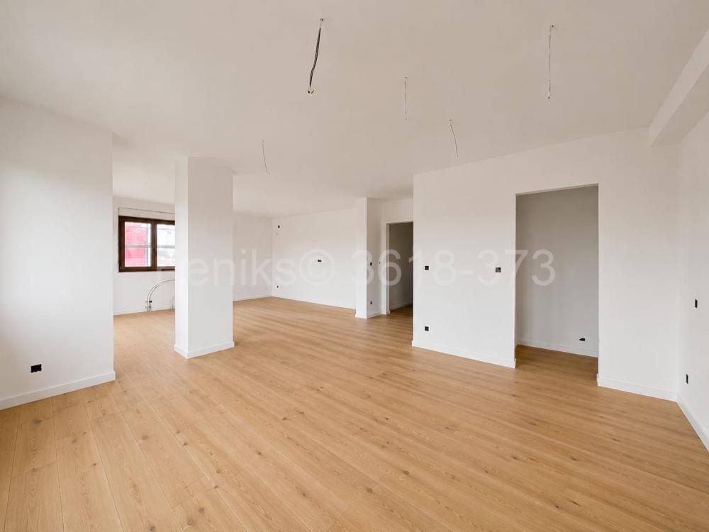 Stan na prodaju u Beogradu, Šumice, cetvorosoban, 142m2, cena 468600 evra