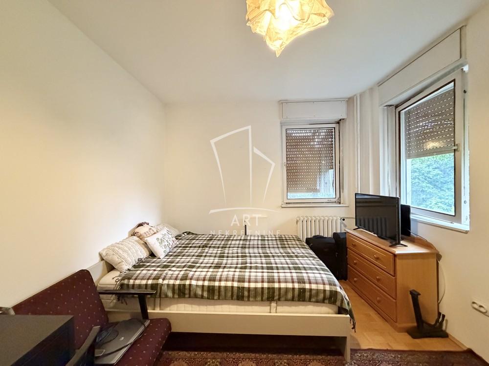 Stan na prodaju u Beogradu, Stari grad, dvoiposoban, 72m2, cena 338000 evra