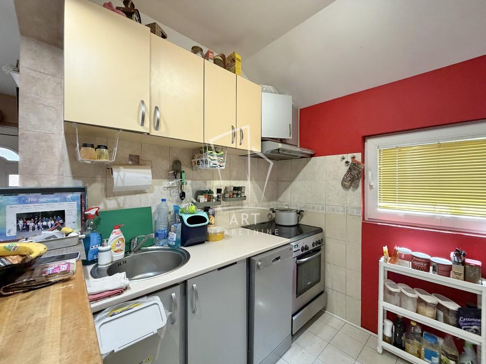 Stan na prodaju u Beogradu, Gornji grad, trosoban, 62m2, cena 144000 evra