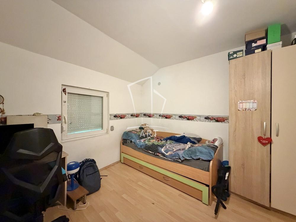 Stan na prodaju u Beogradu, Gornji grad, trosoban, 62m2, cena 144000 evra