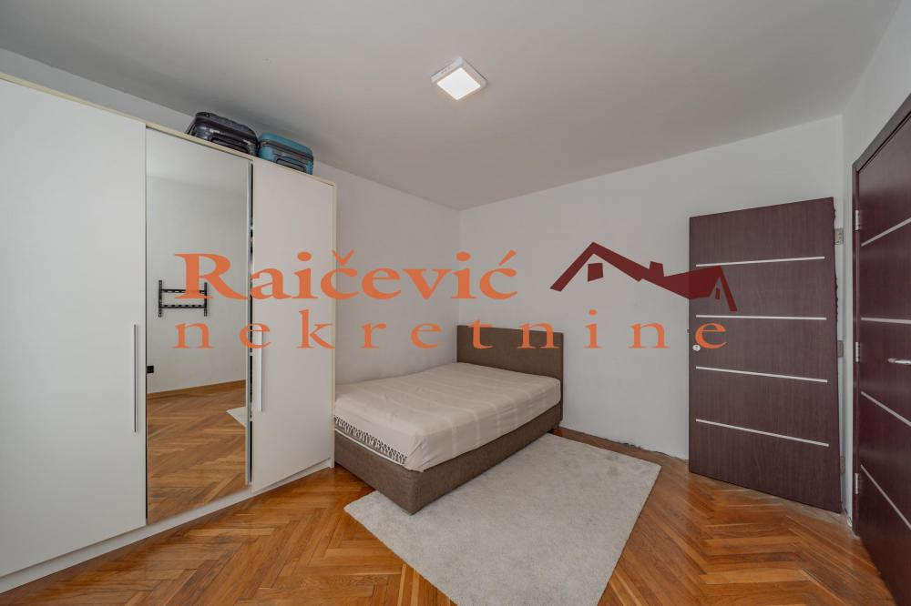 Stan na prodaju u Beogradu, Beograd (centar), trosoban, 68m2, cena 570000 evra
