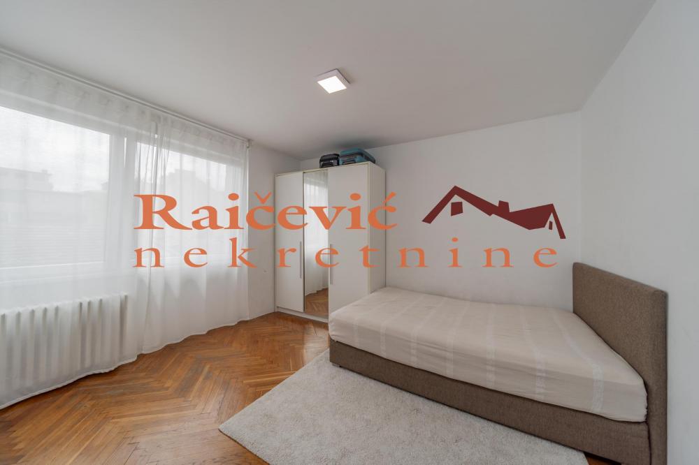 Stan na prodaju u Beogradu, Beograd (centar), trosoban, 68m2, cena 570000 evra