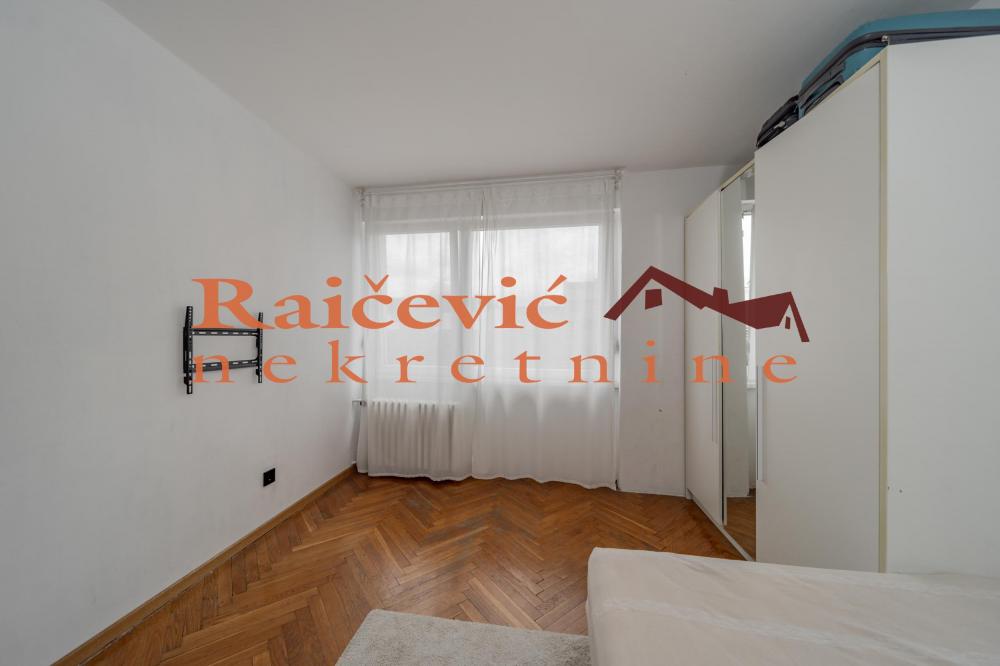Stan na prodaju u Beogradu, Beograd (centar), trosoban, 68m2, cena 570000 evra