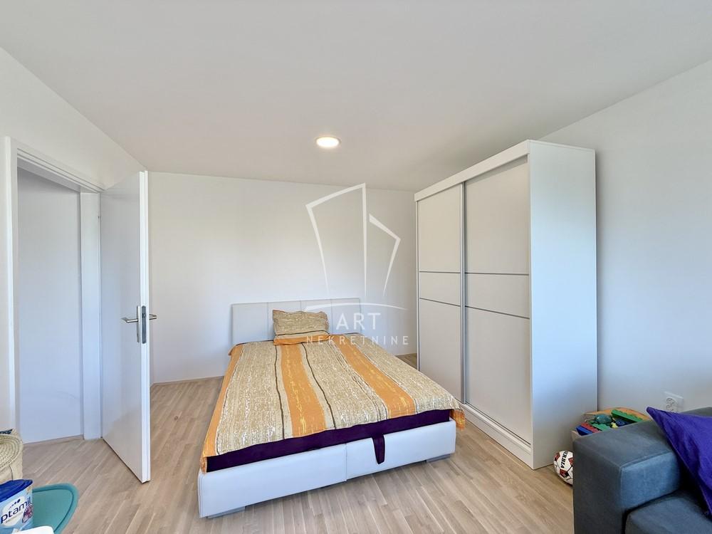 Stan na prodaju u Beogradu, Novi Beograd blok 70 (Kineski TC), dvosoban, 51m2, cena 179000 evra