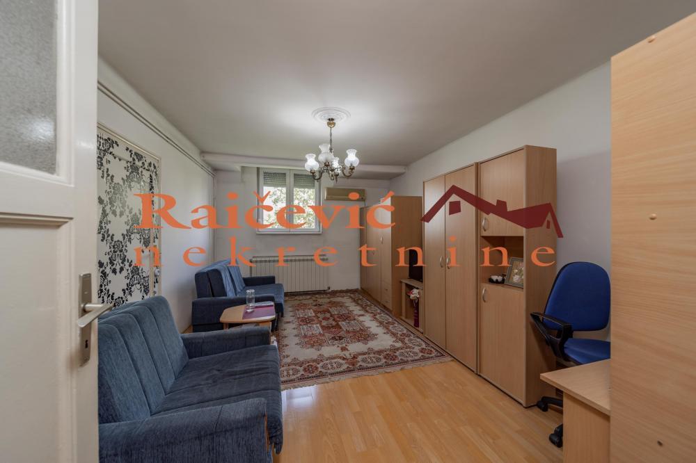 Stan na prodaju u Beogradu, Beograd (centar), trosoban, 90m2, cena 350000 evra