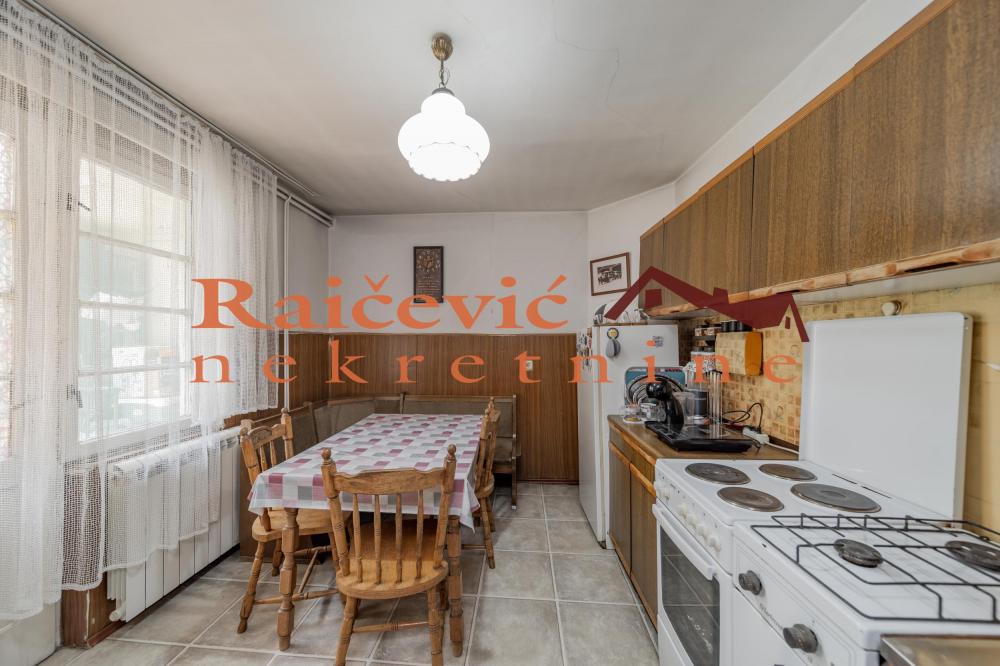 Stan na prodaju u Beogradu, Beograd (centar), trosoban, 90m2, cena 350000 evra