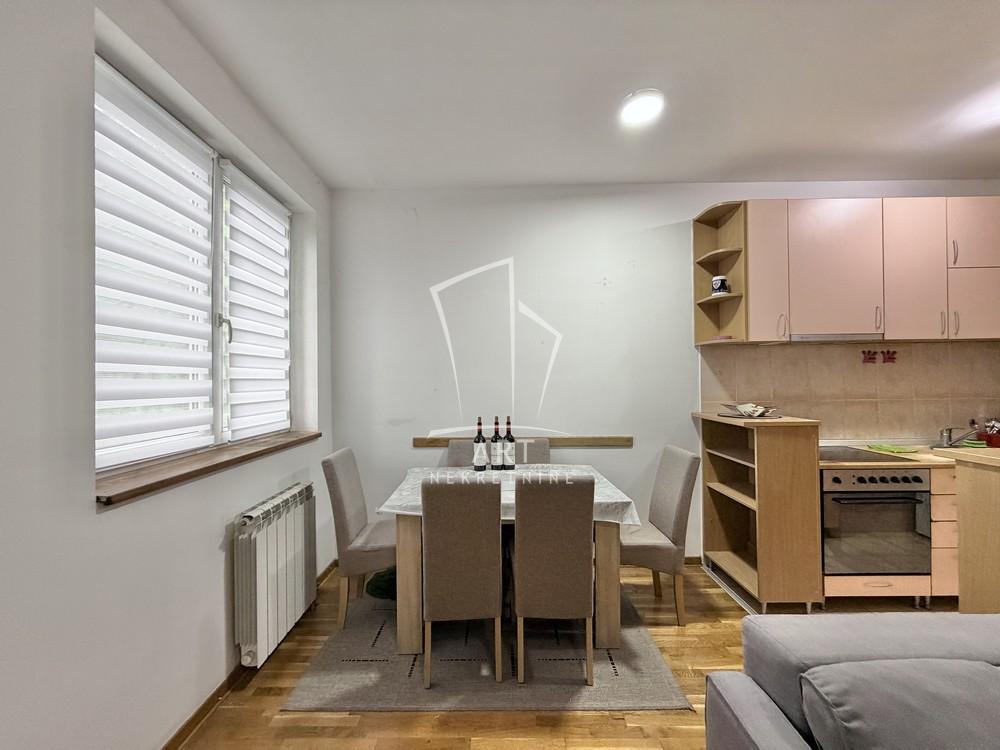 Stan na prodaju u Beogradu, Višnjička banja, dvosoban, 42m2, cena 140000 evra