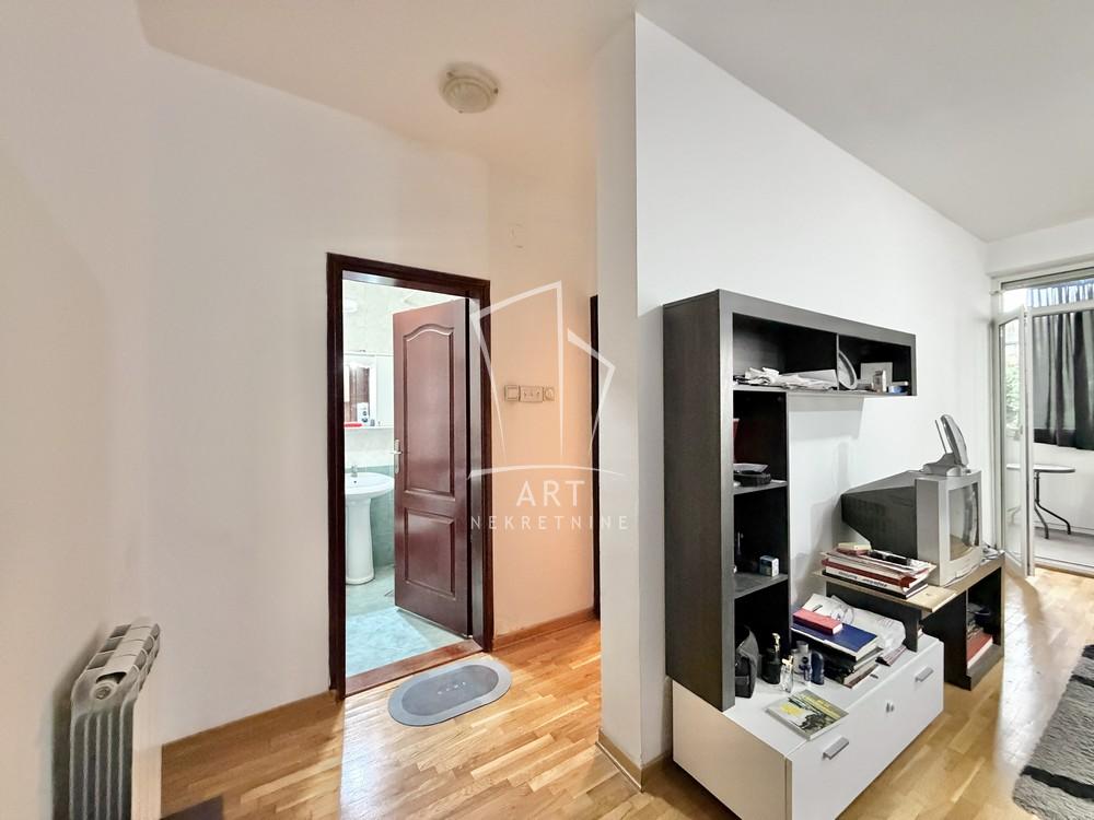 Stan na prodaju u Beogradu, Višnjička banja, dvosoban, 42m2, cena 140000 evra