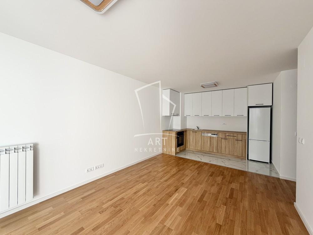 Stan na prodaju u Beogradu, Višnjička banja, trosoban, 67m2, cena 217000 evra