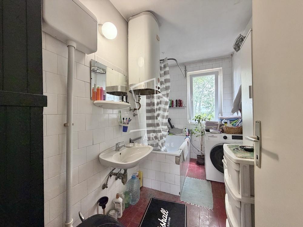 Stan na prodaju u Beogradu, Rakovica, cetvorosoban, 108m2, cena 259000 evra
