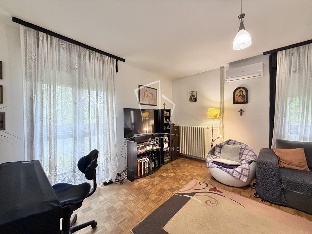 Stan na prodaju u Beogradu, Rakovica, cetvorosoban, 108m2, cena 259000 evra