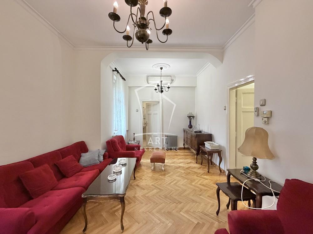 Stan na prodaju u Beogradu, Voždovac, cetvorosoban, 48m2, cena 355000 evra
