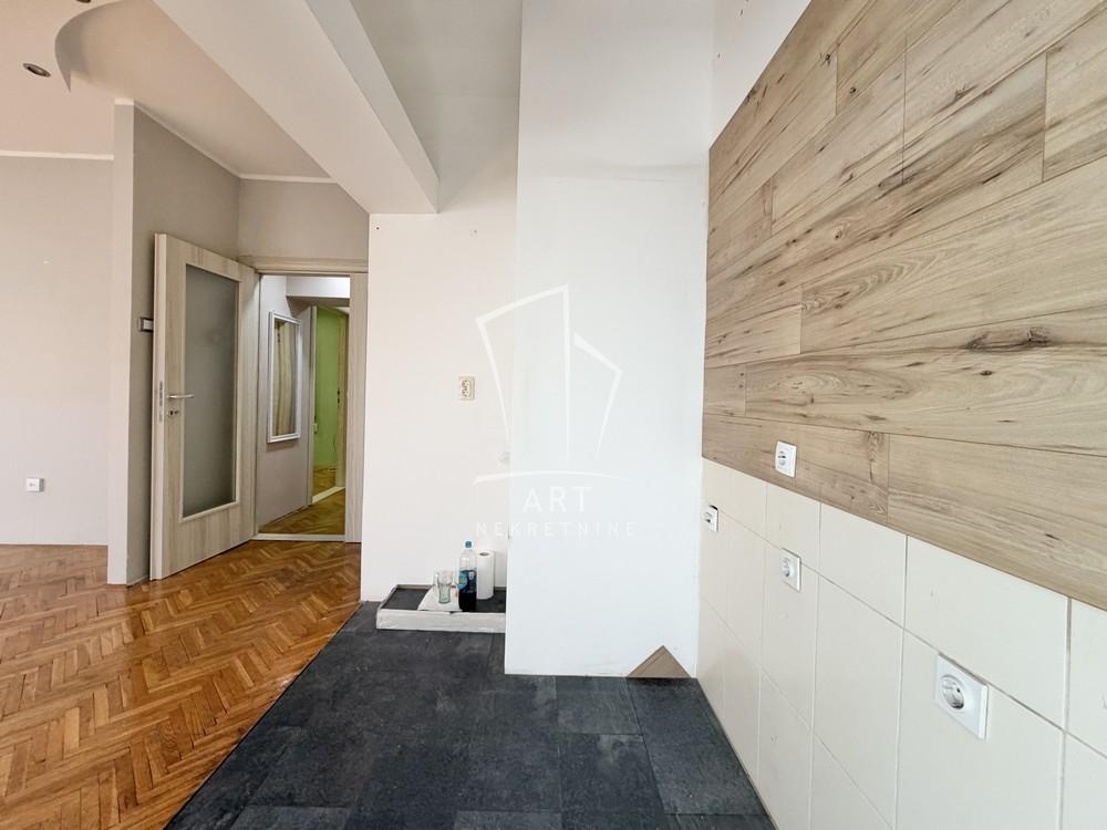 Stan na prodaju u Beogradu, Savski venac, dvosoban, 58m2, cena 203000 evra