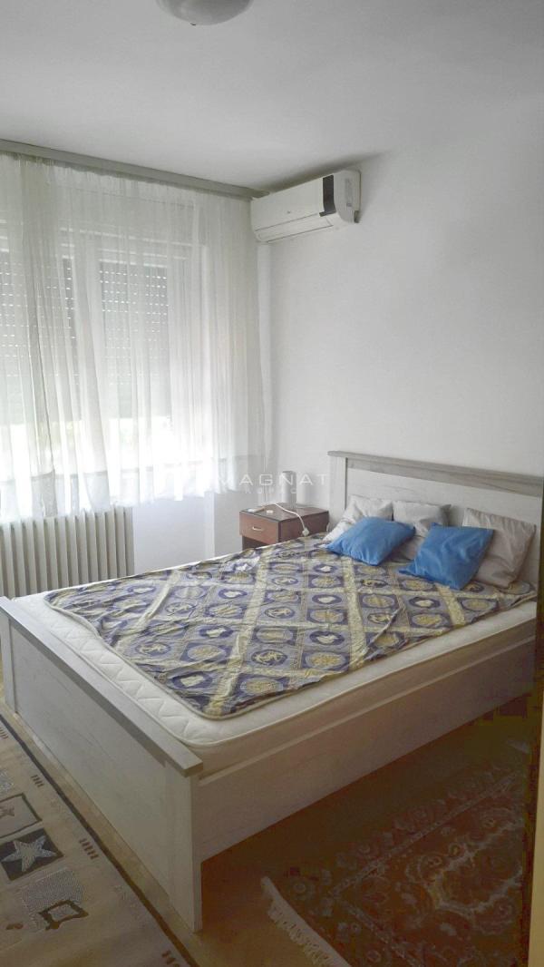 Stan na prodaju u Beogradu, Vračar, dvosoban, 50m2, cena 229900 evra