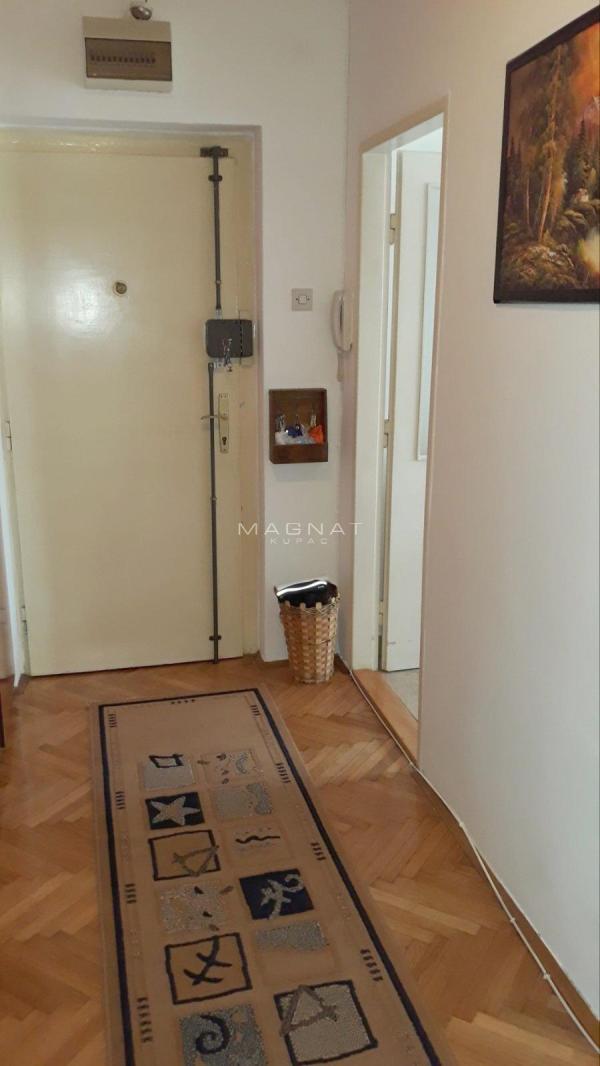 Stan na prodaju u Beogradu, Vračar, dvosoban, 50m2, cena 229900 evra