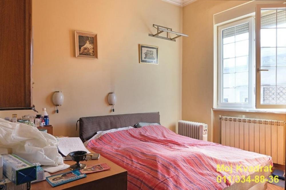 Stan na prodaju u Beogradu, Vračar (Centar), trosoban, 76m2, cena 385000 evra
