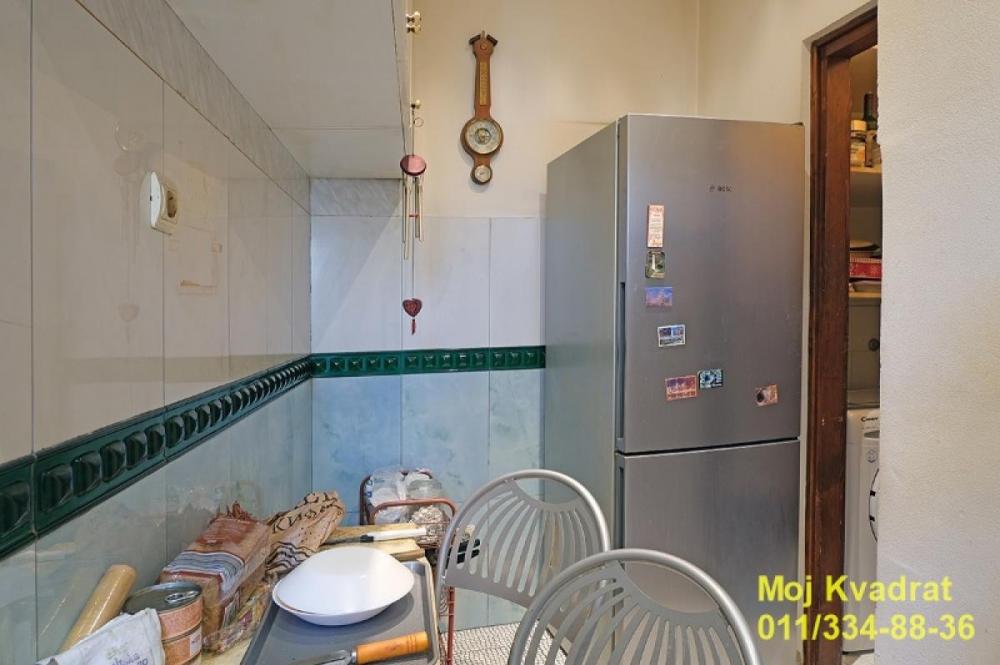 Stan na prodaju u Beogradu, Vračar (Centar), trosoban, 76m2, cena 385000 evra