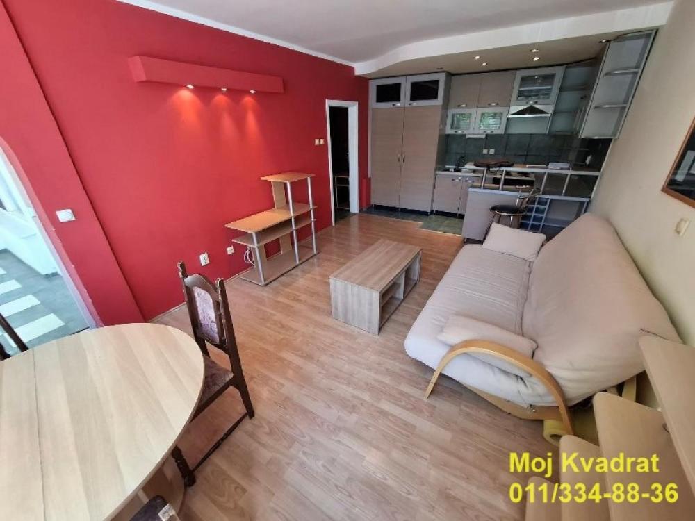 Stan na prodaju u Beogradu, Novi Beograd blok 70 (Kineski TC), jednoiposoban, 49m2, cena 185000 evra