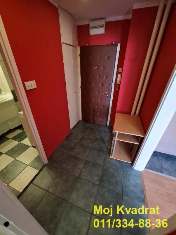 Stan na prodaju u Beogradu, Novi Beograd blok 70 (Kineski TC), jednoiposoban, 49m2, cena 185000 evra