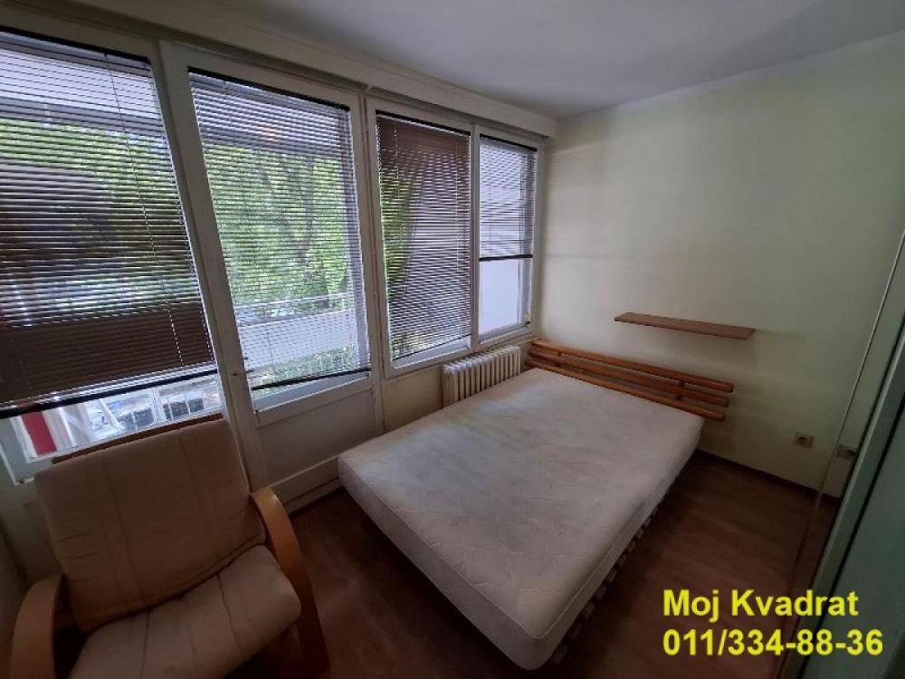 Stan na prodaju u Beogradu, Novi Beograd blok 70 (Kineski TC), jednoiposoban, 49m2, cena 185000 evra