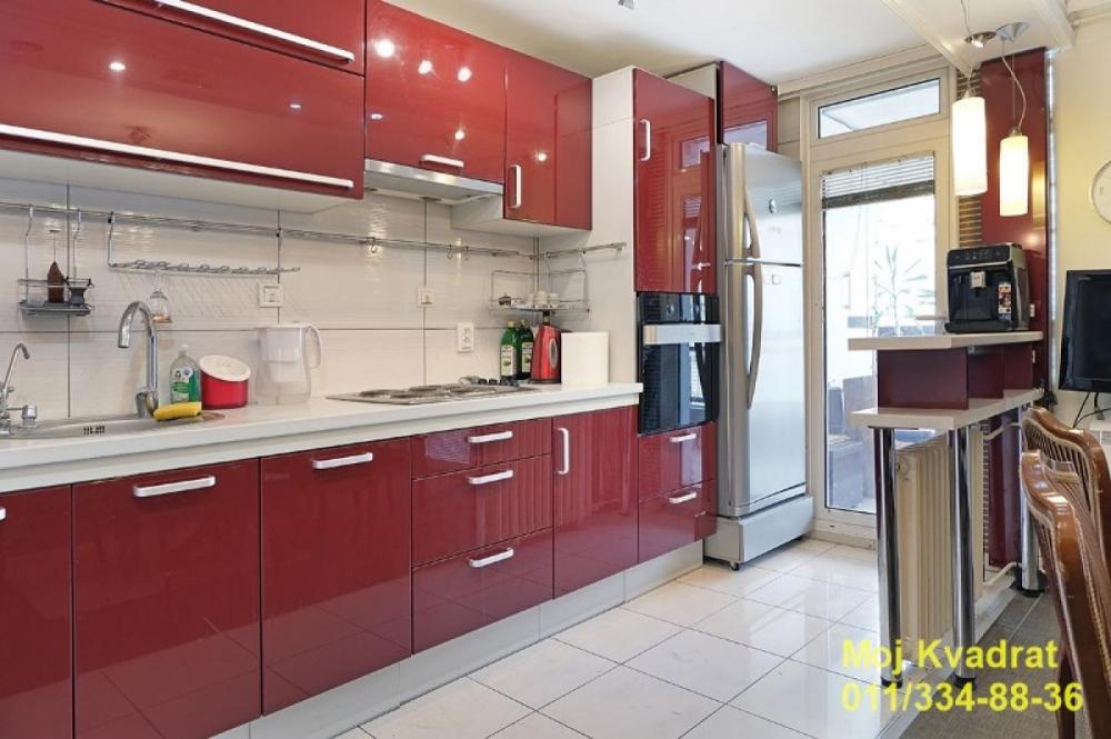 Stan na prodaju u Beogradu, Denkova bašta, cetvorosoban, 99m2, cena 366500 evra