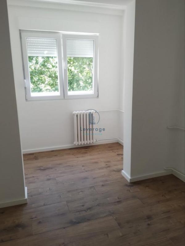 Stan na prodaju u Beogradu, Novi Beograd blok 63, jednoiposoban, 45m2, cena 179900 evra