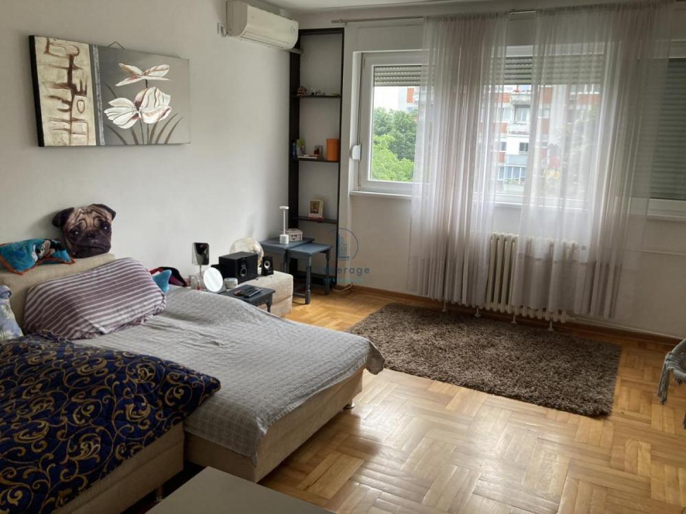 Stan na prodaju u Beogradu, Železnik, dvosoban, 60m2, cena 143900 evra