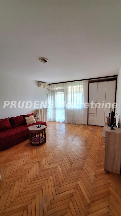 Stan na prodaju u Beogradu, Borča, dvosoban, 59m2, cena 123900 evra
