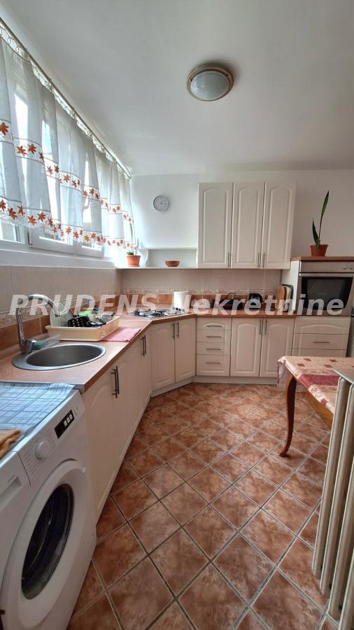 Stan na prodaju u Beogradu, Borča, dvosoban, 59m2, cena 123900 evra