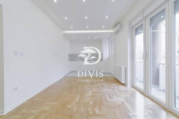 Stan na prodaju u Beogradu, Tašmajdan, cetvorosoban, 80m2, cena 467000 evra