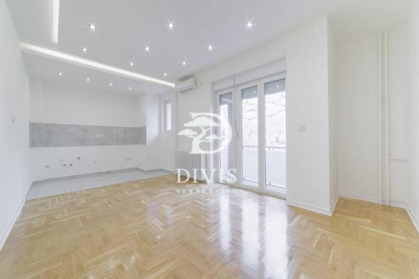 Stan na prodaju u Beogradu, Tašmajdan, cetvorosoban, 80m2, cena 467000 evra