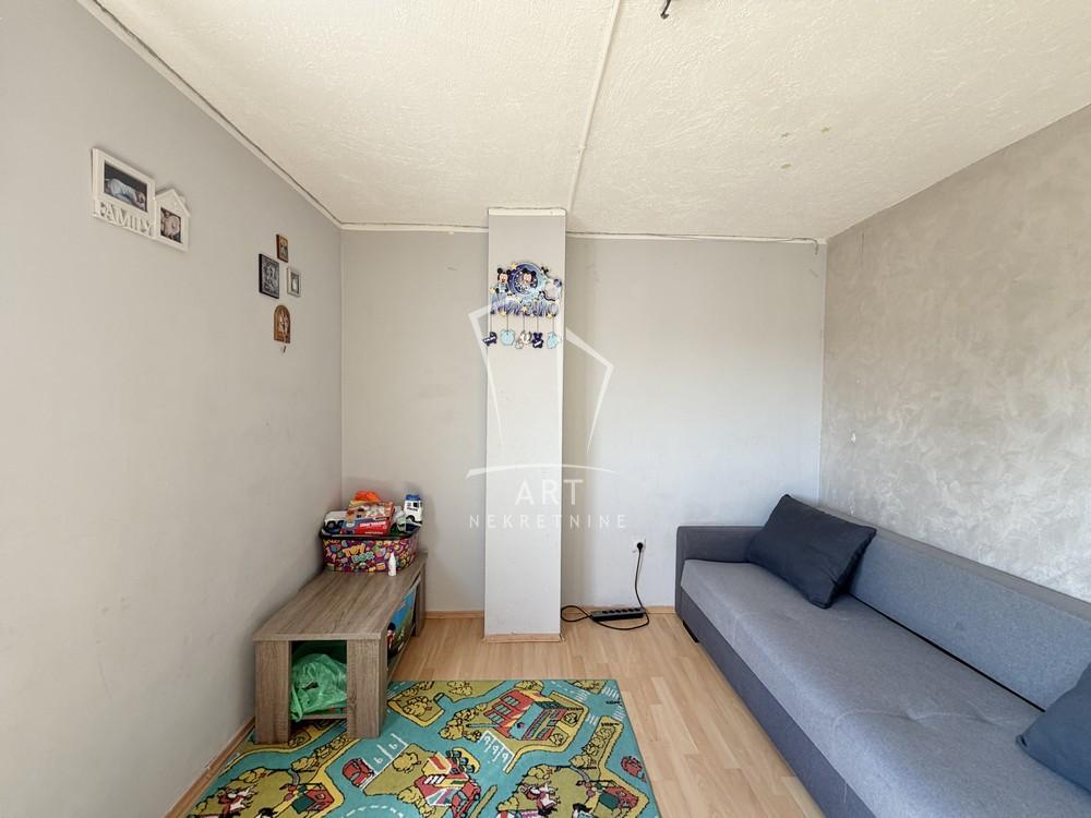 Stan na prodaju u Beogradu, Novi Beograd blok 63, dvoiposoban, 75m2, cena 221250 evra