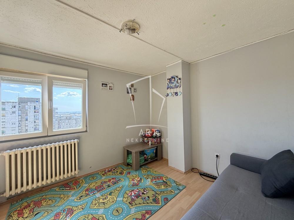 Stan na prodaju u Beogradu, Novi Beograd blok 63, dvoiposoban, 75m2, cena 221250 evra