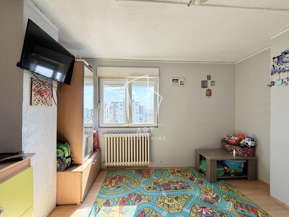 Stan na prodaju u Beogradu, Novi Beograd blok 63, dvoiposoban, 75m2, cena 221250 evra