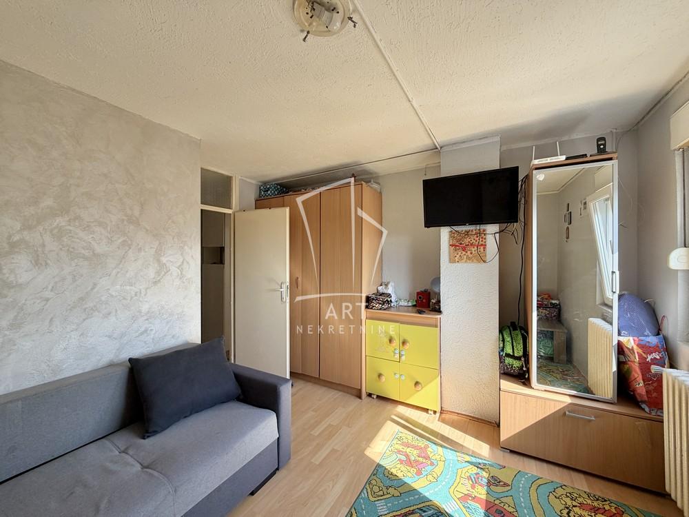 Stan na prodaju u Beogradu, Novi Beograd blok 63, dvoiposoban, 75m2, cena 221250 evra