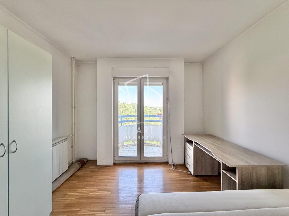 Stan na prodaju u Beogradu, Banovo brdo, dvosoban, 56m2, cena 179000 evra