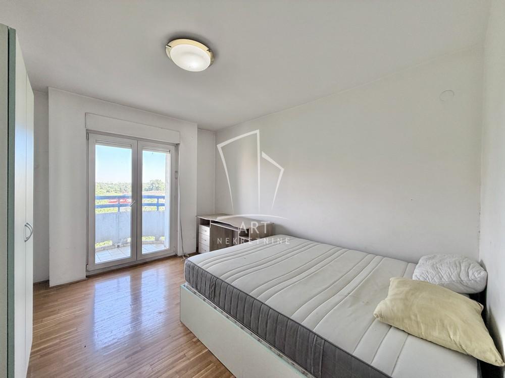 Stan na prodaju u Beogradu, Banovo brdo, dvosoban, 56m2, cena 179000 evra