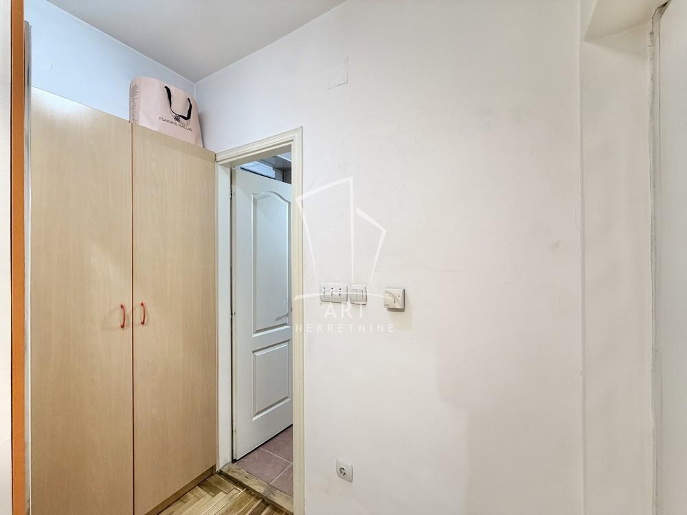 Stan na prodaju u Beogradu, Zvezdara 2, jednosoban, 25m2, cena 132000 evra