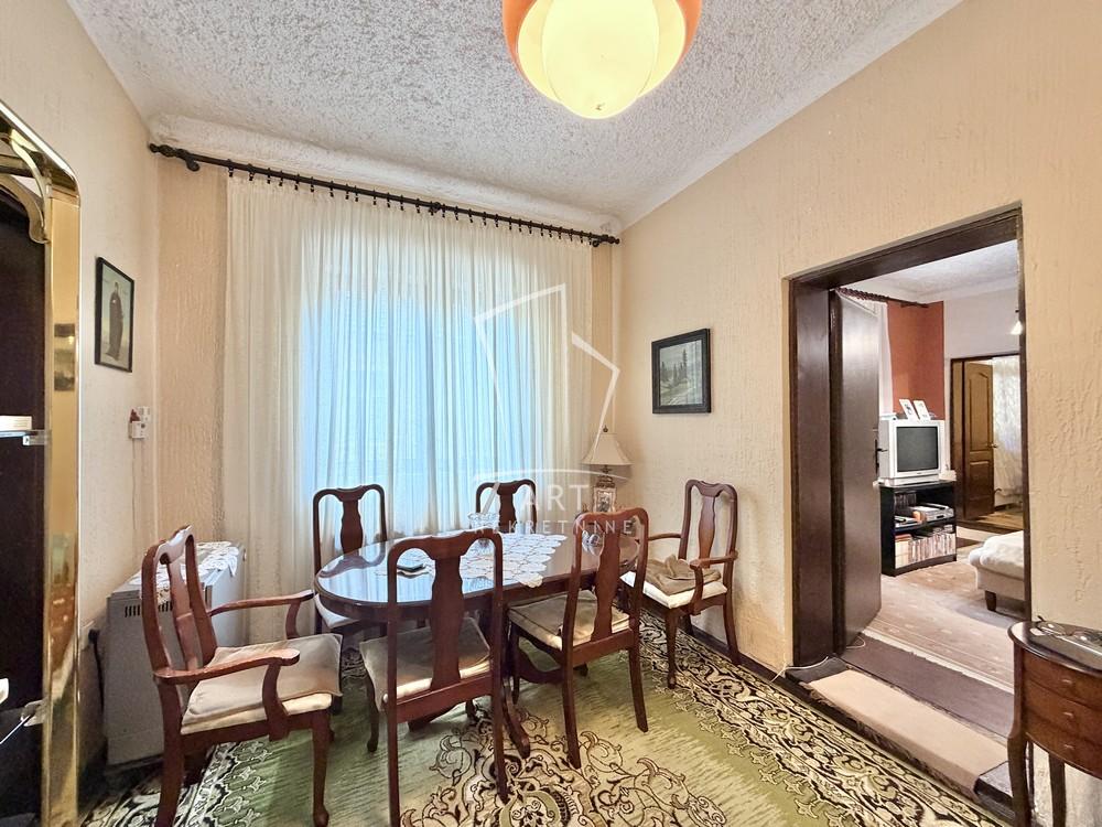 Stan na prodaju u Beogradu, Voždovac, trosoban, 31m2, cena 210000 evra